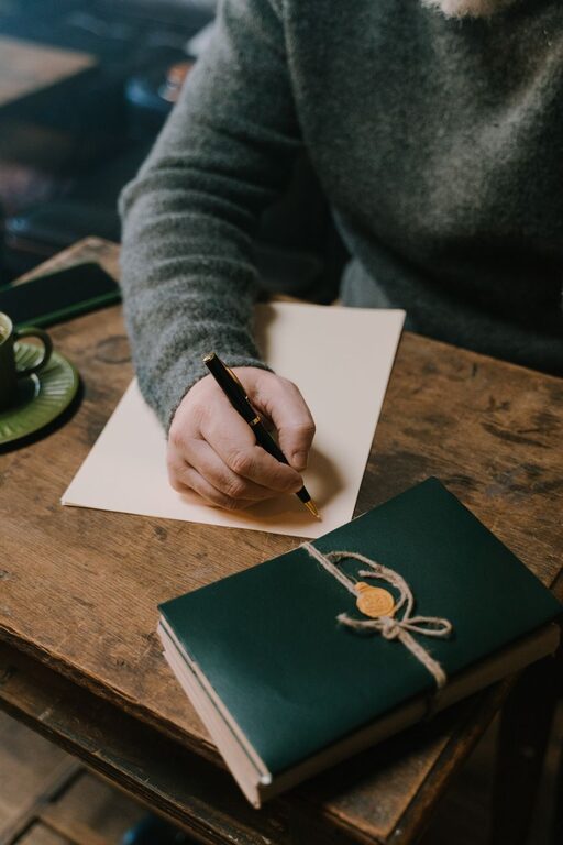 Cómo escribir un diario para lograr claridad y concentración